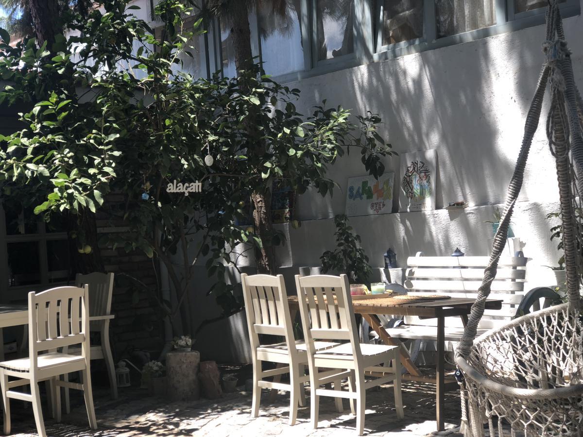 Alacati Sardunya Hotel Exterior photo